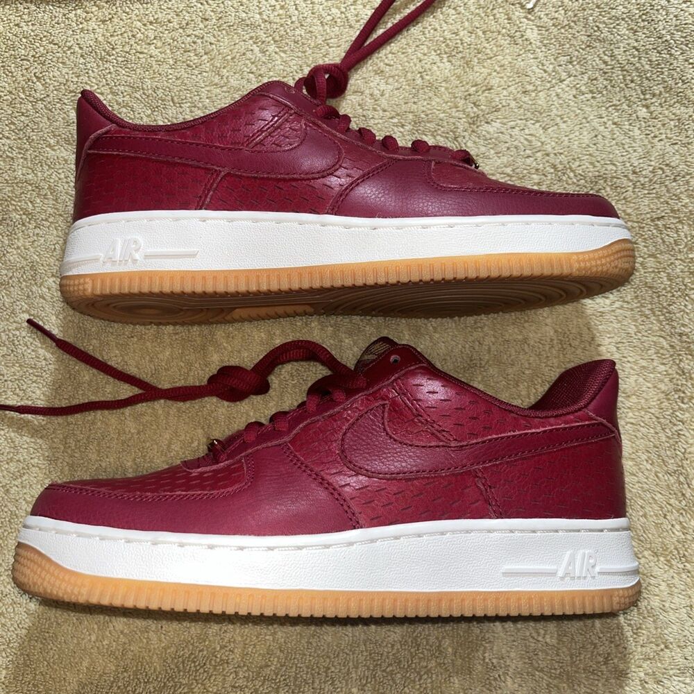 Size 7 - Nike Air Force 1 '07 Prm Noble Red W